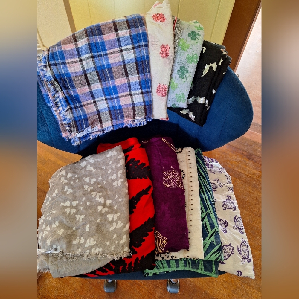 Womens Scarves.